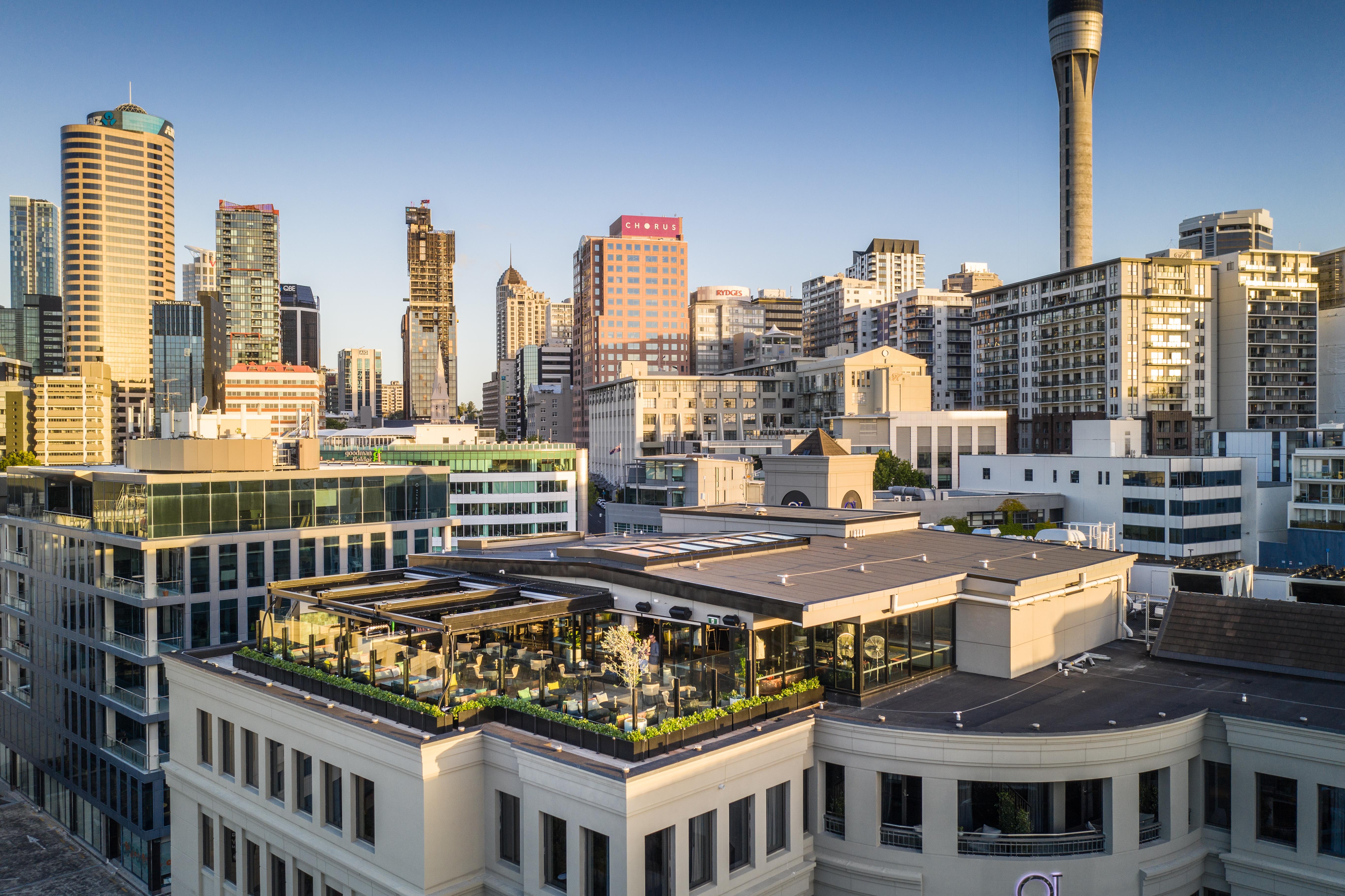 Qt Auckland Hotel Exterior photo The rooftop bar at the Standard